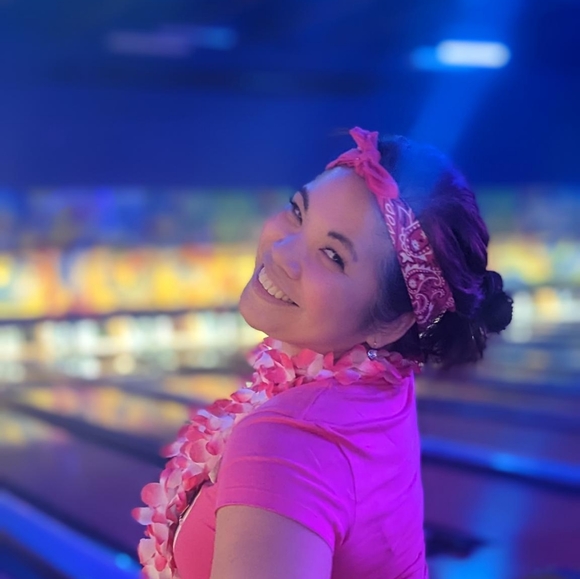 Meet your Posher, Kat - Picture 1 of 3